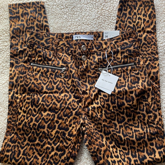 🌼HP🌼 ZARA- Animal Print Jeans, SIZE US 4 - Picture 3 of 7